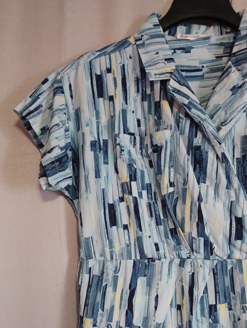 89th&Madison Short Sleeve Faux Wrap Midi Dress Pockets Sz M Elastic Waist Blue - Picture 4 of 15